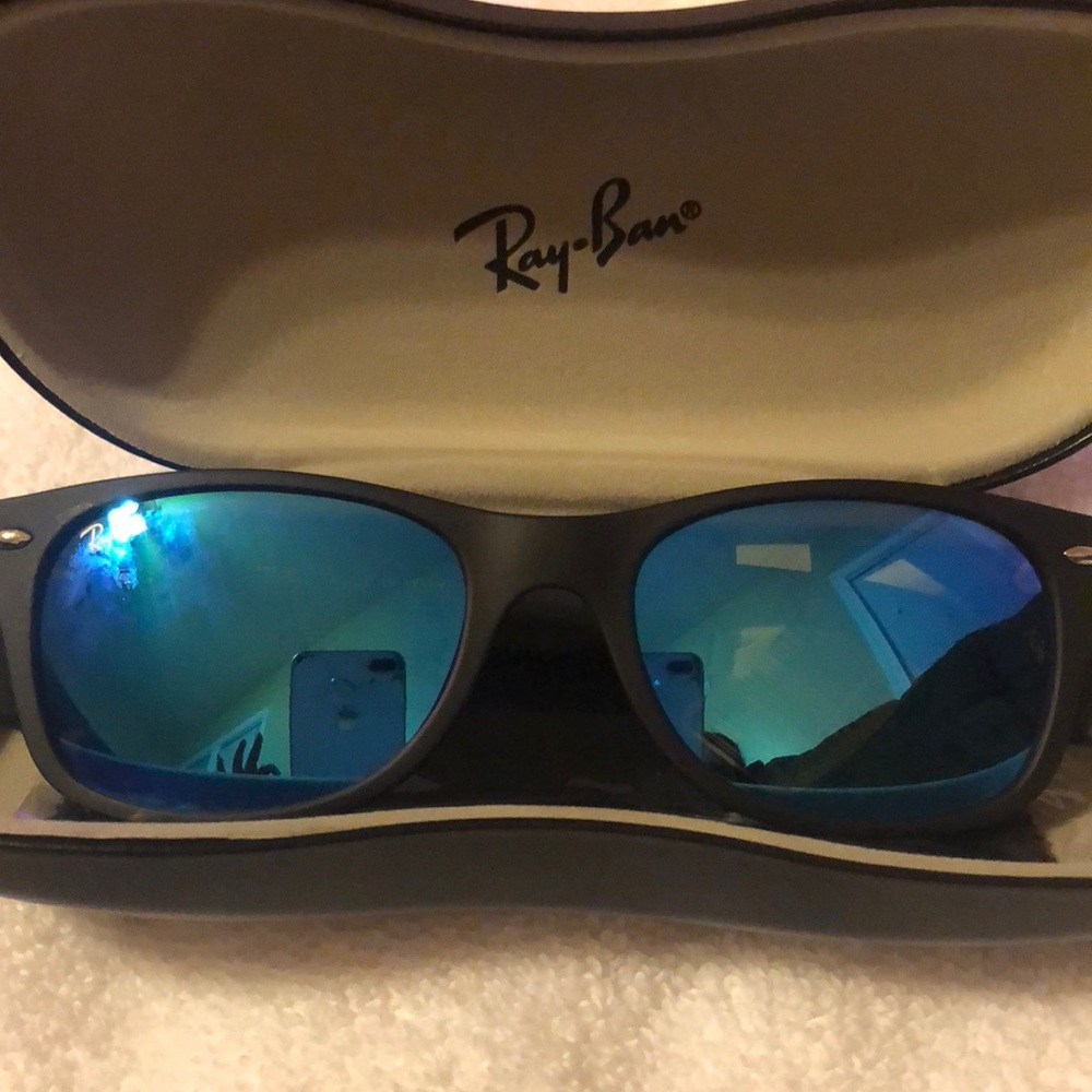 Ray-Ban New Wayfarer Mirrored Sunglasses!!
